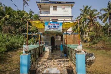 פנסיון Midguard Sea View White House