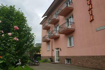 펜션 Villa Kameliya