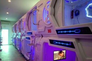 Szálloda Shakti Capsule Cihampelas Bandung