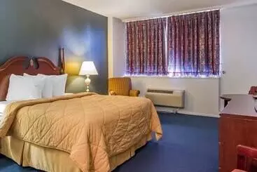 Отель Econo Lodge