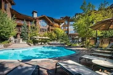 ホテル First Tracks Lodge