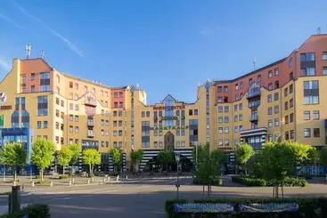 Maximilian Hotel & Apartments Weil Am Rhein / Basel