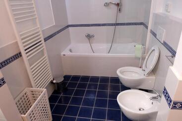 Pensjonat Rooms And Wine Al Castello