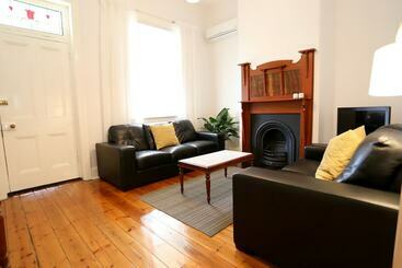 Bath Street Cottages