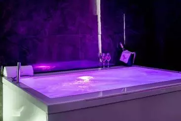 Hostelli Grand Hotel Serapide