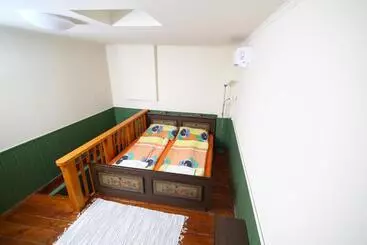 Bed and Breakfast Kisfaludy Vendégház  Sümeg