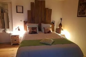 Aamiaismajoitus (B&B) Maison Dougnac