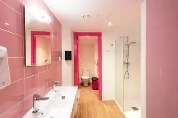 Hostelle   Women Only Hostel Barcelona