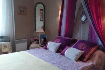 Nocleg ze śniadaniem Chambre D'hôtes Chez Claude Bardou