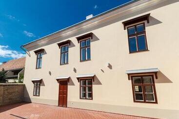 Domus Peregrini Apartmanok