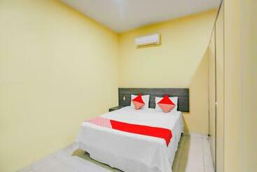 فندق Spot On 90259 Apollo Inn