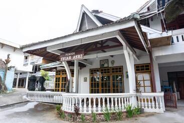 Hotell Reddoorz At Pujon Malang