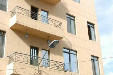 ホテル Tiumara Cartago