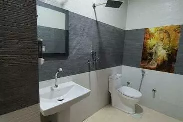 Otel Veersarthak Residency