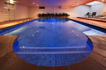 Canberra Parklands Central Apartment Hotel Official