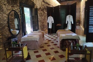 Otel Hacienda Uayamon