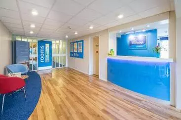 Отель Travelodge Hartlebury