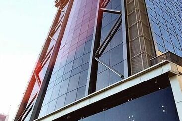 Le Luxe Suites Hotel & Spa