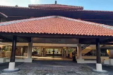 בית מלון כפרי The Royal Beach Seminyak Bali