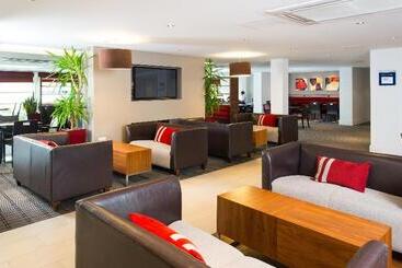 ホテル Holiday Inn Express Milton Keynes, An Ihg