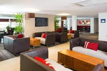 Отель Holiday Inn Express Milton Keynes, An Ihg