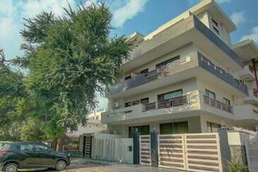 Itsy Hotels Swastika Inn Sector 26