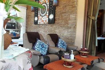 Sea Breeze Hotel & Resort