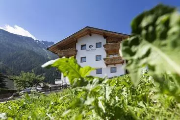 Apartahotel Sepp & Hannis Suiten Im Dorf