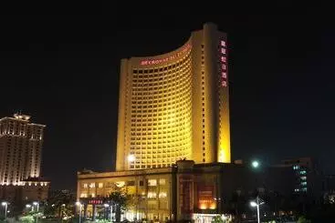 Отель Crowne Plaza Zhanjiang, An Ihg