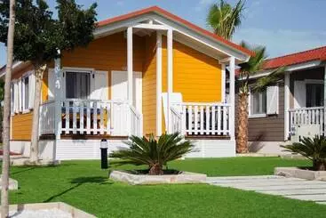 Hotelli Camping Lo Monte