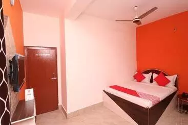 Hotel Oyo 16496 Trinayani Atithi Niwas