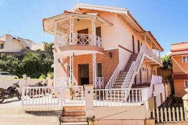 Hotel Oyo 63957 Moon Shine Cottage