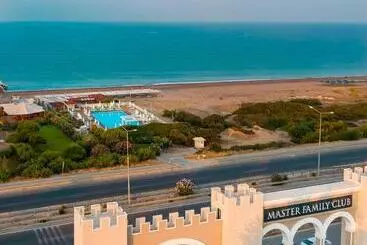 Hotel Master Family Club