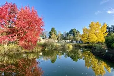 Отель Les Jardins de l'Anjou