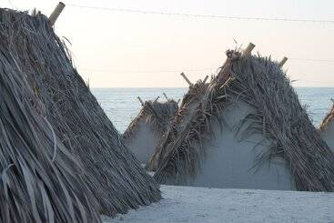 هتل Bianky Beach Camp