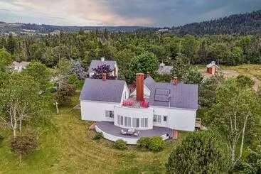 Albergue Fox Point Inn