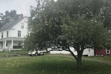 צימר Sewall House Yoga Retreat