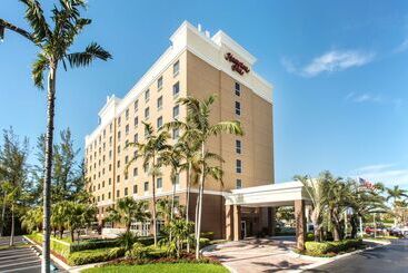 فندق Hampton Inn By Hilton Hallandale Beach Aventura