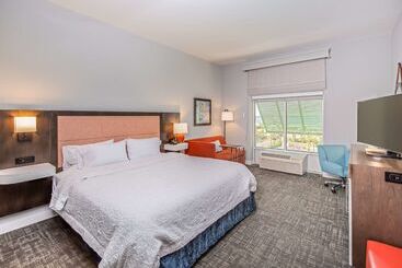 בית מלון כפרי Hampton Inn Pensacola Beach