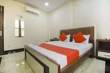 Hotell Grover International