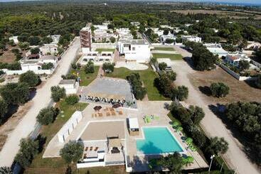 公寓式酒店  Boomerang Residence A Torre Colimena