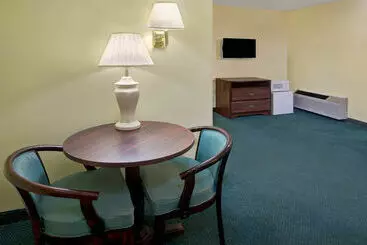 فندق Knights Inn Mt. Gilead