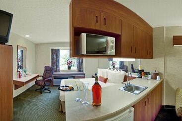 Microtel Inn & Suites Brunswick-North