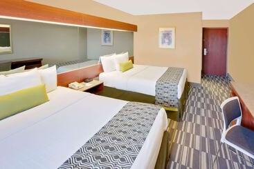 Microtel Inn & Suites By Wyndham Daphne