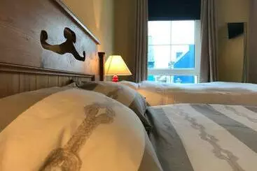 Auberge Ashes Seafood Restaurant Accommodation