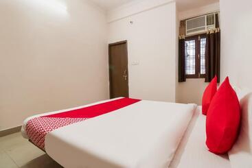 Super Hotel O Jankipuram Vikas Nagar