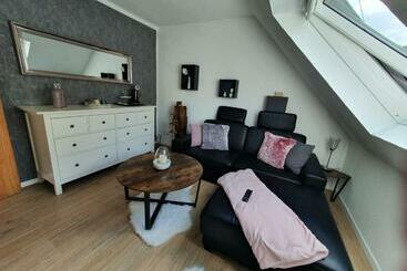 פנסיון Gästehaus Burgberg, Weinhaus Fries