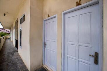 호텔 Oyo 3249 Wijaya Kusuma Residence