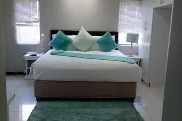 Bed and Breakfast Shoes Guest House 2