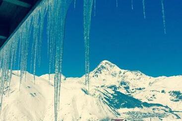 هاستل Nikolo Inn